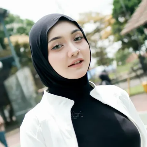 Sakura Baru - Sakura Baru X Willofi - Hijab Instan Viena Bahan Rayon Premium Kerudung Wanita Terbaru 2025