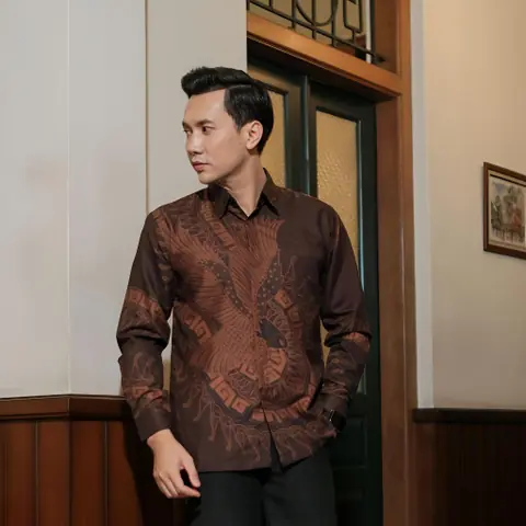 Kois Batik - Batik Pria Modern Mahogany Warna Viral Kemeja Motif gardu